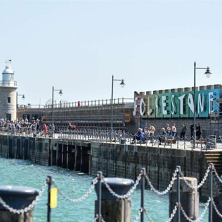 Wonderful West End - Parking Inc Apartamento Folkestone Exterior foto