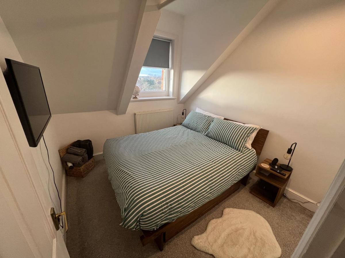 Wonderful West End - Parking Inc Apartamento Folkestone Exterior foto